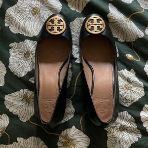 Tory Burch Heel, black leather, size 8, great condition